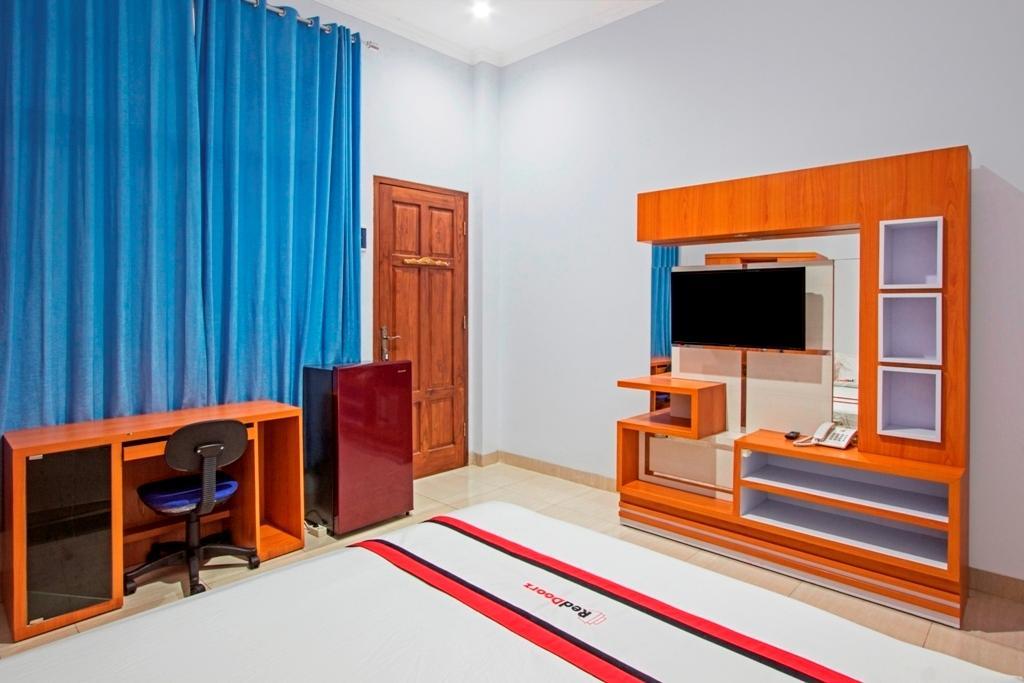 Hotel Reddoorz @ Plemburan à Sleman  Extérieur photo